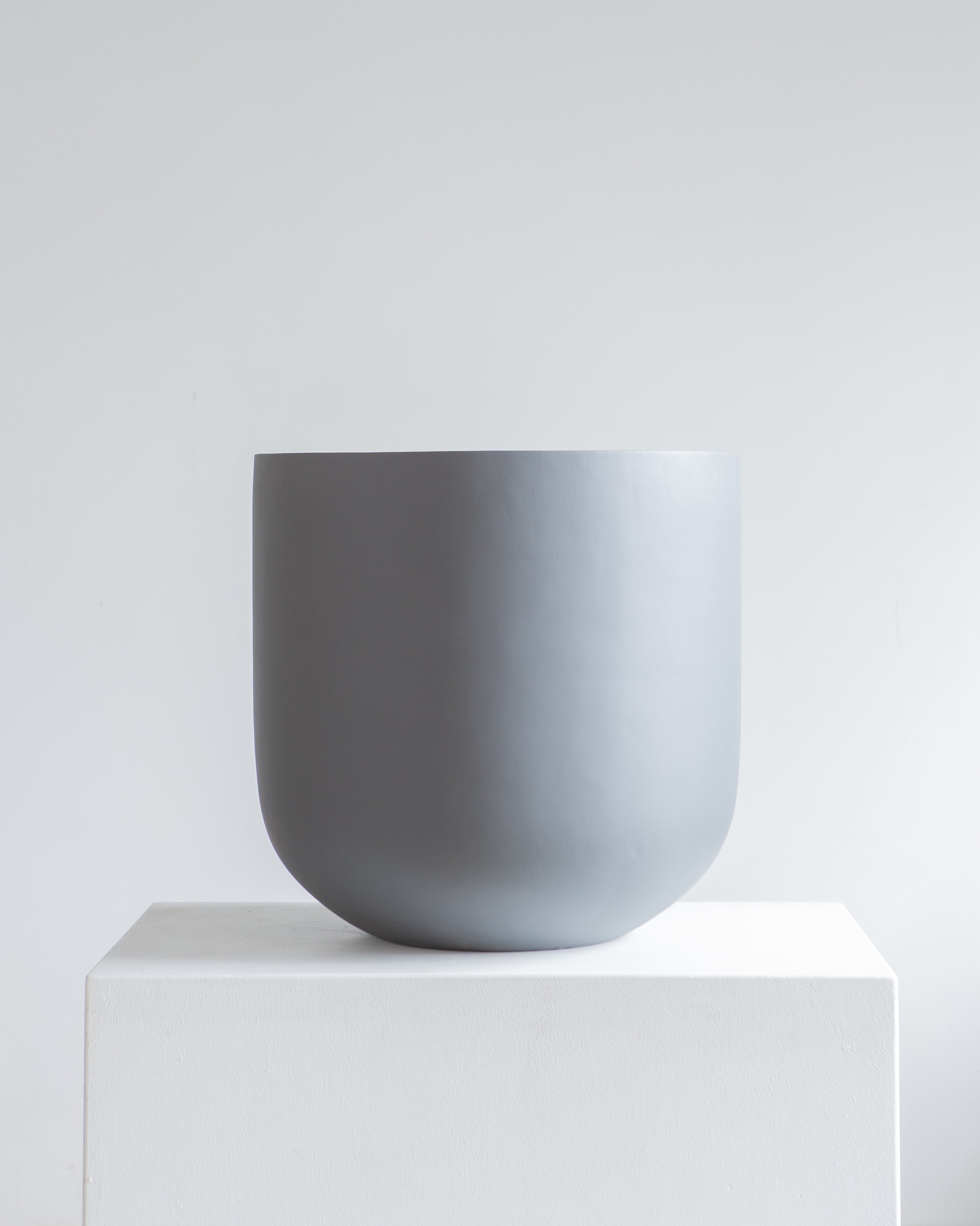 COMMON HOUSE - GULL GREY PLANTER - Large 19 Inch
