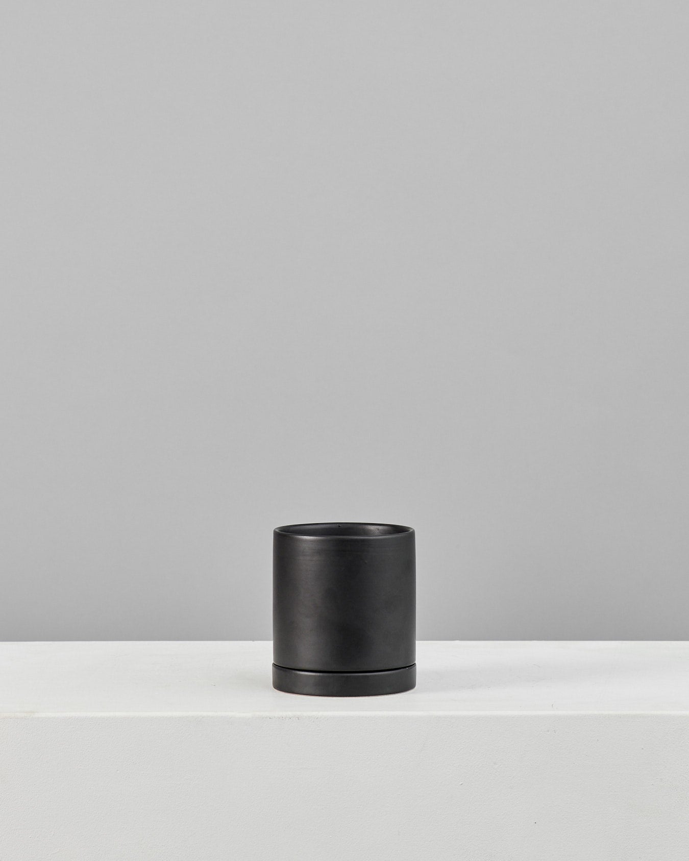 Romey Ceramic Pot with Drainage and Tray | 5 inch Diameter