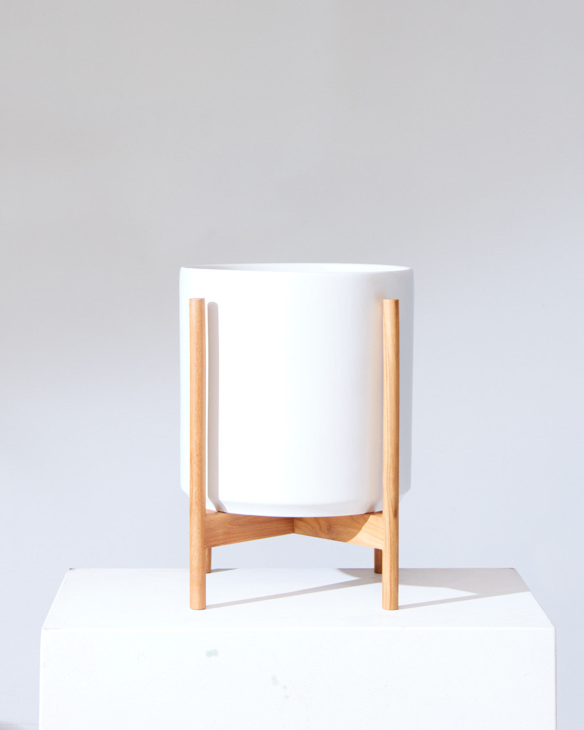 14 Inch REVIVAL CERAMICS WHITE CYLINDER WITH NATURAL TEAK STAND - Large