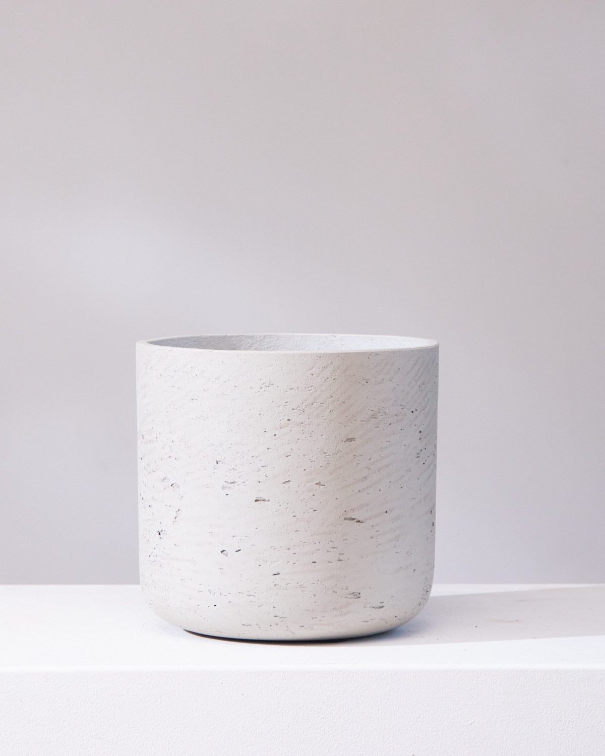 ABBOTT GREY PLANTER Medium 9.5" Inch
