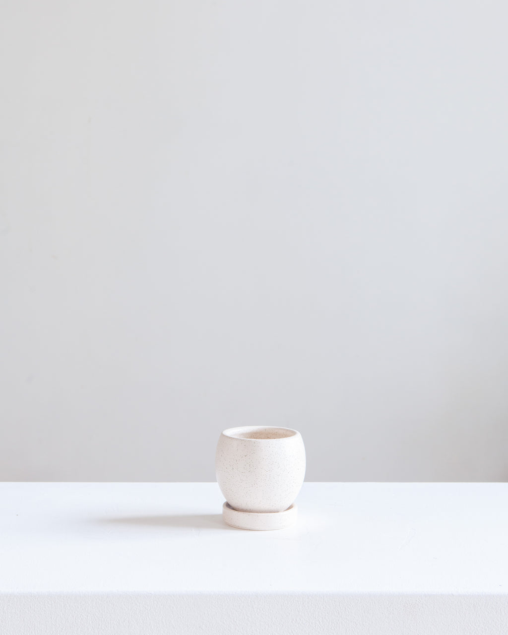 Small 4 Inch MOMMA POTS BOLLÉ - WHITE SESAME