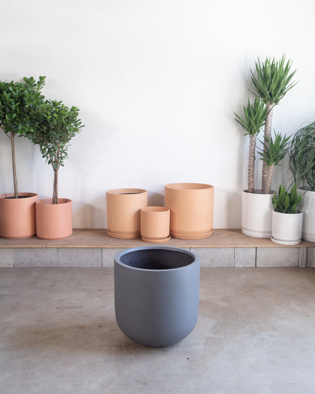 COMMON HOUSE - GULL GREY PLANTER - Large 19 Inch
