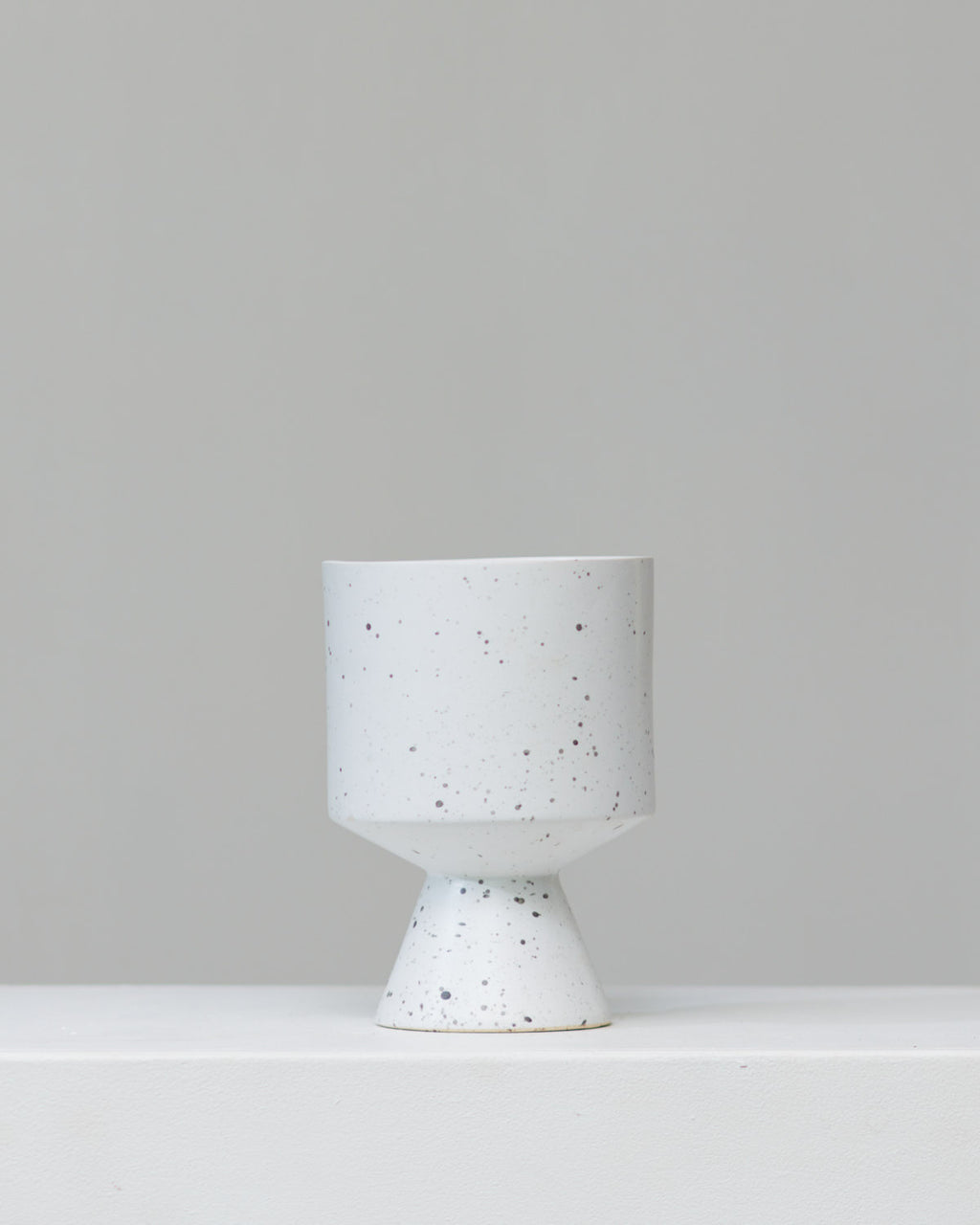 De Vil Planter | 6 inch Nursery Pot