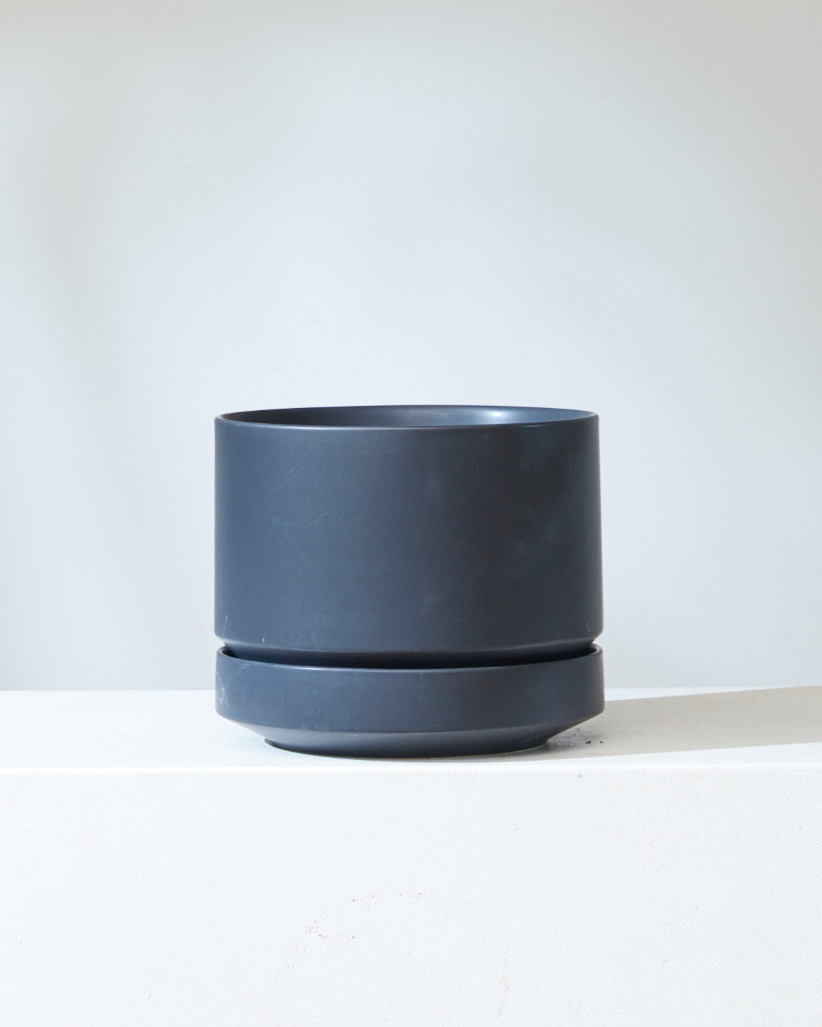 10 Inch REVIVAL CERAMICS ROUND TWO - BLACK - Medium