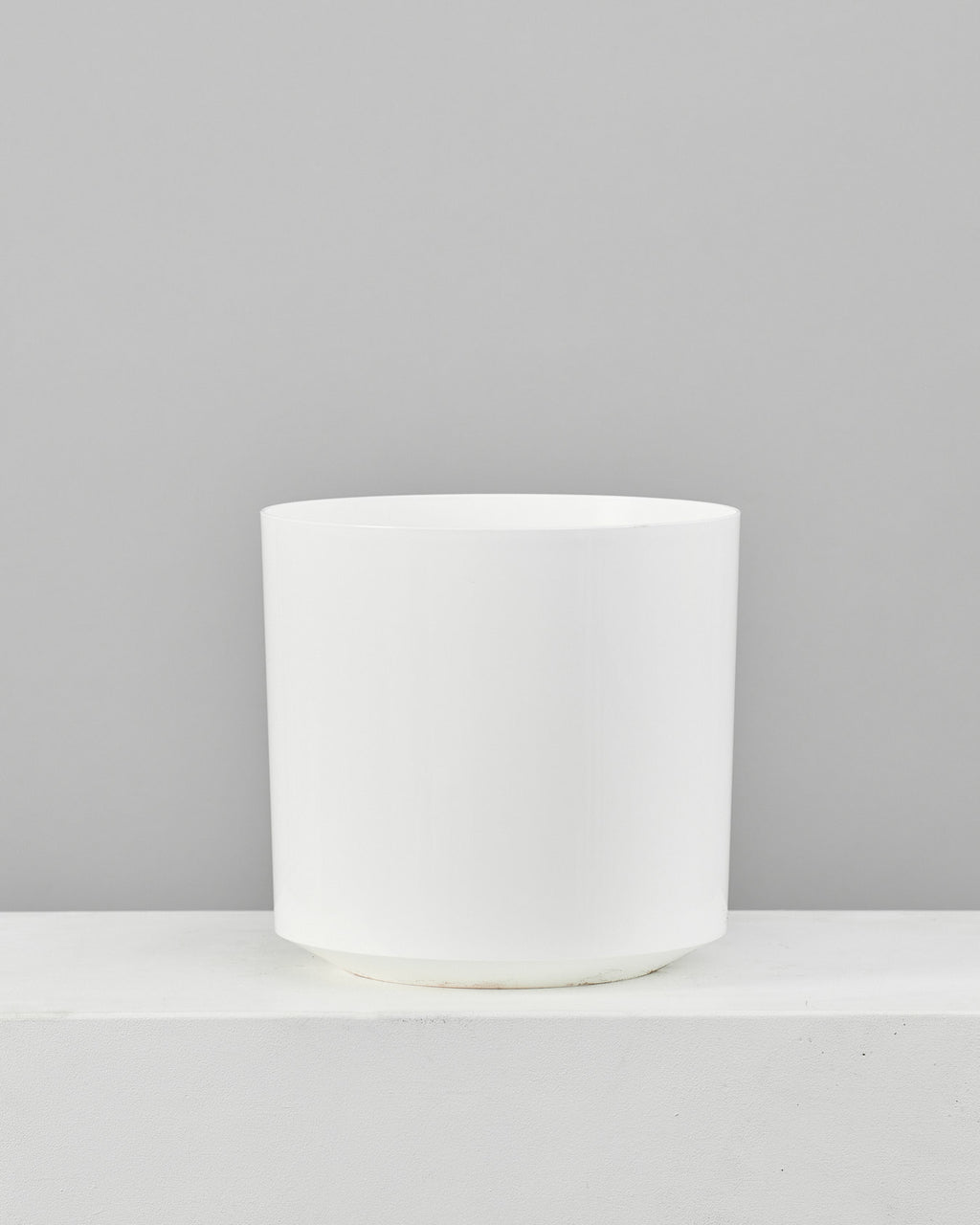 Atlas Plastic Planter in 12 inch | 10 inch Nursery Pot