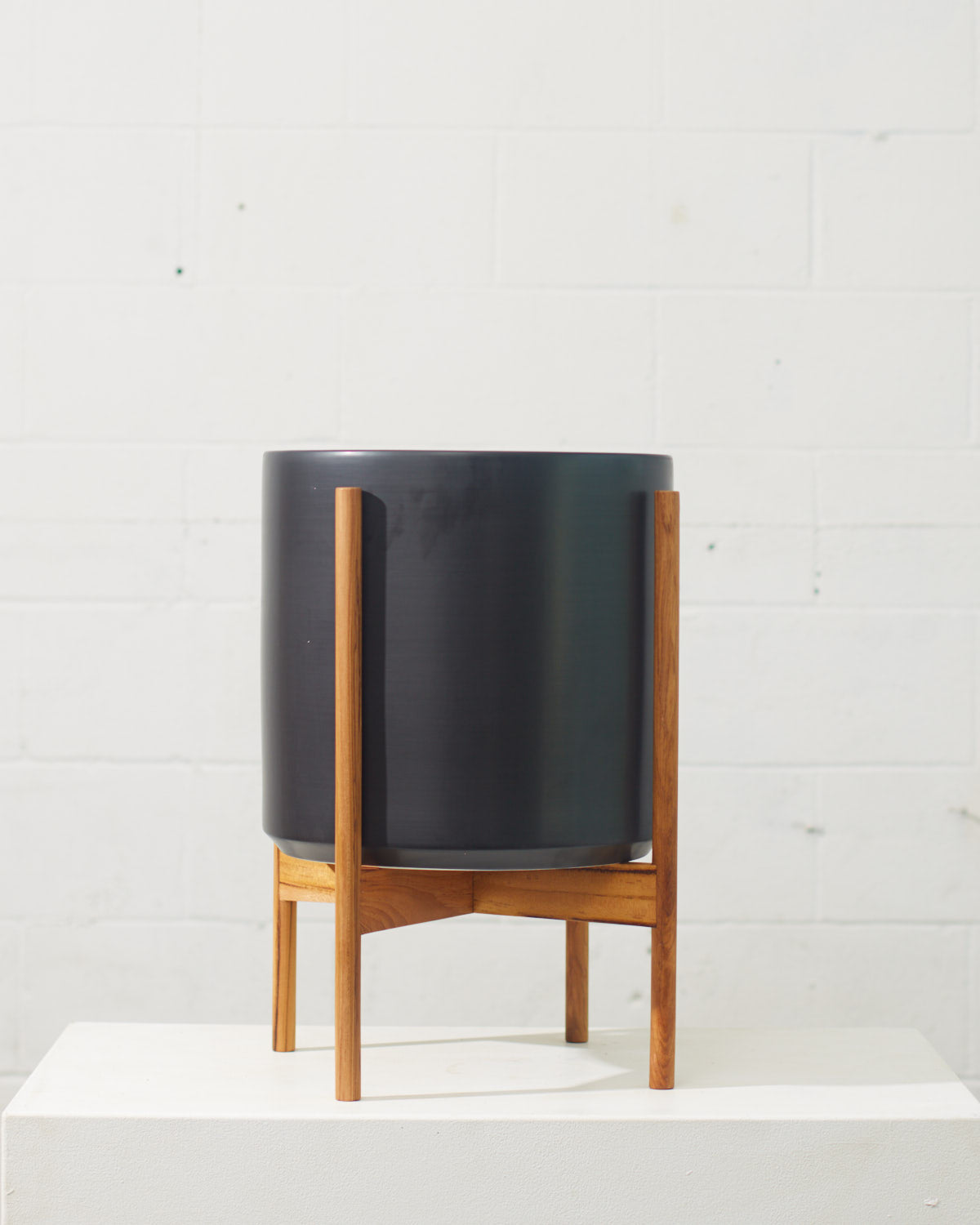 12 Inch REVIVAL CERAMICS BLACK CYLINDER WITH NATURAL TEAK STAND - Medium